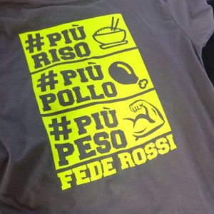fede rossi piu pollo piu riso piu peso grey t-shirt 2